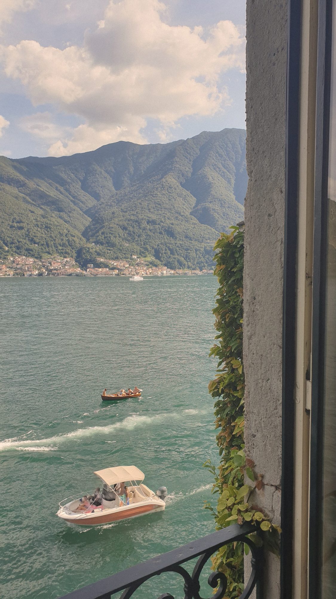 Stimmungsbild Comer See — Boote am Wasser, Italien